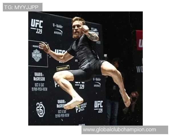 UFC小鹰与平头的精彩对决全场回顾与分析 UFC小鹰与平头的精彩对决全场回顾与分析